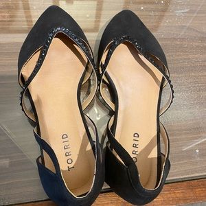 Torrid size 9 black faux suede flats